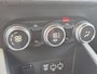 Renault Captur 1.3 TCe 140 Intens / Afn. Trekhaak / 1e Eigenaar / Adaptief Cruise Control / Stoel- Stuur & Voorruit Verwarming / Achteruitrijcamera / Apple Carplay & Android Auto / Navigatie / Climate Control /