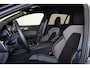 Volvo V60 T6 Recharge AWD Plus Dark - Panorama/schuifdak - IntelliSafe Assist & Surround - 360º Camera - Harman/Kardon audio - Verwarmde voorstoelen, stuur & achterbank - Parkeersensoren voor & achter - Elektr. bedienb. voorstoelen met geheugen - Head up display - Extra getint glas - 19' LMV