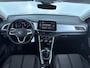 Volkswagen T-Roc 1.5 TSI Life 75 Edition 150 pk Automaat | Navigatie | Trekhaak | Parkeersensoren (Park assist) | Achteruitrijcamera | Adaptieve cruise control | Lane assist | Apple carplay / Android auto |