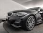 BMW 3-Serie Touring 330e Business Edition Plus | ZWARTE HEMEL | WEGKLAPBARE TREKHAAK | NAVI PROF | SPORTSEATS