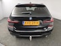 BMW 3-Serie Touring 330e Business Edition Plus | ZWARTE HEMEL | WEGKLAPBARE TREKHAAK | NAVI PROF | SPORTSEATS