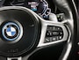 BMW 3-Serie Touring 330e Business Edition Plus | ZWARTE HEMEL | WEGKLAPBARE TREKHAAK | NAVI PROF | SPORTSEATS