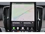 Volvo XC90 T8 Recharge AWD Ultra Dark - Luchtvering - Panorama/schuifdak - IntelliSafe Assist & Surround - 360º Camera - Bowers & Wilkins audio - Adaptieve LED koplampen - Verwarmde voorstoelen, stuur & achterbank - Parkeersensoren voor & achter - Elektr. bedienb. voorstoelen met geheugen - Geventileerde voorstoelen - Head up display - Draadloze tel. lader - Extra getint glas - Inklapbare trekhaak - 21' LMV
