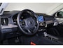 Volvo XC90 T8 Recharge AWD Ultra Dark - Luchtvering - Panorama/schuifdak - IntelliSafe Assist & Surround - 360º Camera - Bowers & Wilkins audio - Adaptieve LED koplampen - Verwarmde voorstoelen, stuur & achterbank - Parkeersensoren voor & achter - Elektr. bedienb. voorstoelen met geheugen - Geventileerde voorstoelen - Head up display - Draadloze tel. lader - Extra getint glas - Inklapbare trekhaak - 21' LMV