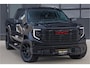 GMC Sierra BLACK OPS | DENALI 6.2 V8 426PK Full Option | €84950,- excl | De Meest Luxe Pick-Up in zijn Klasse | Comfortabele Dubbele Cabine met Royale 5 Zitplaatsen | BPM vrij | Nu Leverbaar uit Voorraad | Voorraad Nr 1924 | De specialist in Amerikaanse pick‑ups in Nederland en Europa.