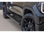 GMC Sierra BLACK OPS | DENALI 6.2 V8 426PK Full Option | €84950,- excl | De Meest Luxe Pick-Up in zijn Klasse | Comfortabele Dubbele Cabine met Royale 5 Zitplaatsen | BPM vrij | Nu Leverbaar uit Voorraad | Voorraad Nr 1924 | De specialist in Amerikaanse pick‑ups in Nederland en Europa.