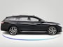 Volkswagen Passat Variant 1.5 eHybrid R-Line Edition 272 pk Automaat (DSG) | Verlengde garantie | Navigatie | Panoramadak | Trekhaak (wegklapbaar) | Lederen bekleding | Rondomzicht camera | Stoelverwarming/ventilatie | R-Line |