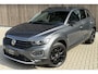 Volkswagen T-Roc 1.5 TSI Sport PANO | KEYLESS | ACC | BLACKSTYLE | LANEASSIST