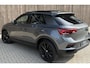 Volkswagen T-Roc 1.5 TSI Sport PANO | KEYLESS | ACC | BLACKSTYLE | LANEASSIST