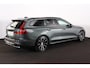 Volvo V60 T8 Recharge AWD Plus Dark - Panorama/schuifdak - IntelliSafe Assist & Surround - 360º Camera - Harman/Kardon audio - Verwarmde voorstoelen, stuur & achterbank - Parkeersensoren voor & achter - Elektr. bedienb. voorstoelen met geheugen - Head up display - Extra getint glas - Inklapbare trekhaak - 18' LMV