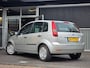Ford Fiesta 1.4-16V Ghia / PDC / AIRCO
