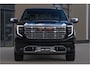 GMC Sierra DENALI 6.2 V8 426PK €79950,- excl | Full Option | De Meest Luxe Pick-Up in zijn Klasse | Comfortabele Dubbele Cabine met Royale 5 Zitplaatsen | BPM vrij | Nu Leverbaar uit Voorraad | Voorraad Nr 2252 | De specialist in Amerikaanse pick‑ups in Nederland en Europa.