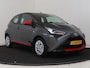 Toyota Aygo 1.0 VVT-i x-play | BTW voertuig | Dealer onderhouden | Apple CarPlay/Android Auto | Airco | Elektrische ramen voor | Buitenspiegels elektrisch verstelbaar |