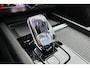 Volvo XC60 T6 Plug-in hybrid AWD Ultra Black Edition | Luchtvering | Panoramadak | Trekhaak | Verwarmbare voorstoelen, achterbank en stuurwiel | Head-up display | 360 graden camera | Premium audio by Harman Kardon | Apple carplay/Android auto