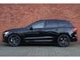 Volvo XC60 T6 Plug-in hybrid AWD Ultra Black Edition | Luchtvering | Panoramadak | Trekhaak | Verwarmbare voorstoelen, achterbank en stuurwiel | Head-up display | 360 graden camera | Premium audio by Harman Kardon | Apple carplay/Android auto