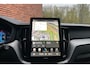 Volvo XC60 T6 Plug-in hybrid AWD Ultra Black Edition | Luchtvering | Panoramadak | Trekhaak | Verwarmbare voorstoelen, achterbank en stuurwiel | Head-up display | 360 graden camera | Premium audio by Harman Kardon | Apple carplay/Android auto
