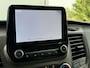 Ford Transit 2.0 TDCI 130 PK AUTOMAAT / BAKWAGEN / DHOLLANDIA LAADKLEP / CAMERA / AIRCO / 3-ZITS / CRUISE / ZIJDEUR