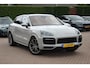 Porsche Cayenne Coupé 3.0 E-Hybrid / Trekhaak / Panoramadak / 360Camera / Keyless / 21'' / Softclose / Luchtvering / Bose / Sportdesign+Chrono / Stoel+Stuurverwarming / Dodehoek / DAB / ACC