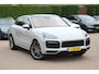 Porsche Cayenne Coupé 3.0 E-Hybrid / Trekhaak / Panoramadak / 360Camera / Keyless / 21'' / Softclose / Luchtvering / Bose / Sportdesign+Chrono / Stoel+Stuurverwarming / Dodehoek / DAB / ACC