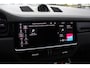 Porsche Cayenne Coupé 3.0 E-Hybrid / Trekhaak / Panoramadak / 360Camera / Keyless / 21'' / Softclose / Luchtvering / Bose / Sportdesign+Chrono / Stoel+Stuurverwarming / Dodehoek / DAB / ACC
