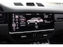 Porsche Cayenne Coupé 3.0 E-Hybrid / Trekhaak / Panoramadak / 360Camera / Keyless / 21'' / Softclose / Luchtvering / Bose / Sportdesign+Chrono / Stoel+Stuurverwarming / Dodehoek / DAB / ACC