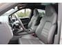 Porsche Cayenne Coupé 3.0 E-Hybrid / Trekhaak / Panoramadak / 360Camera / Keyless / 21'' / Softclose / Luchtvering / Bose / Sportdesign+Chrono / Stoel+Stuurverwarming / Dodehoek / DAB / ACC