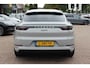 Porsche Cayenne Coupé 3.0 E-Hybrid / Trekhaak / Panoramadak / 360Camera / Keyless / 21'' / Softclose / Luchtvering / Bose / Sportdesign+Chrono / Stoel+Stuurverwarming / Dodehoek / DAB / ACC