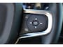 Volvo XC40 2.0 B4 Plus Black Edition | Trekhaak | Lichtmetalen Velgen 20 inch | Harman Kardon Audio | Panoramadak | 360 Graden Camera | Parkeersensoren | Keyless Entry | Elektrische Achterklep | Elektrisch Verstelbare Voorstoelen | Stoelverwarming | Google Navigatie | Apple Carplay | Android Auto