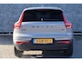 Volvo XC40 2.0 B4 Plus Black Edition | Trekhaak | Lichtmetalen Velgen 20 inch | Harman Kardon Audio | Panoramadak | 360 Graden Camera | Parkeersensoren | Keyless Entry | Elektrische Achterklep | Elektrisch Verstelbare Voorstoelen | Stoelverwarming | Google Navigatie | Apple Carplay | Android Auto