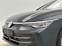Volkswagen Golf 1.5 eHybrid Style Edition | Trekhaak | Panoramadak | Apple Carplay | Android Auto | Stoelverwarming | Dodehoeksensoren | 18" lichtmetalen velgen | Dodehoeksensoren | Elektrisch verstelbare stoelen | Stuurverwarming |