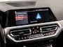 BMW 3-Serie 320i M Sport 184Pk Automaat (APPLE CARPLAY, M PAKKET, LEDER/ALCANTARA, STOELVERWARMING, SPORTSTOELEN, GETINT GLAS, SFEERVERLICHTING, FLIPPERS, NIEUWE APK, NIEUWSTAAT)