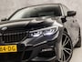 BMW 3-Serie 320i M Sport 184Pk Automaat (APPLE CARPLAY, M PAKKET, LEDER/ALCANTARA, STOELVERWARMING, SPORTSTOELEN, GETINT GLAS, SFEERVERLICHTING, FLIPPERS, NIEUWE APK, NIEUWSTAAT)