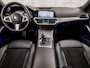 BMW 3-Serie 320i M Sport 184Pk Automaat (APPLE CARPLAY, M PAKKET, LEDER/ALCANTARA, STOELVERWARMING, SPORTSTOELEN, GETINT GLAS, SFEERVERLICHTING, FLIPPERS, NIEUWE APK, NIEUWSTAAT)