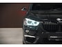 BMW X1 xDrive20i High Executive | Panoramadak | Head-Up Display | Stoelverwarming | HIFI | Camera | Leer | Trekhaak | Cruise Control | LED | Navigatie | NAP | Dealer Onderhouden | Automaat | Parkeersensoren | Climate Contro