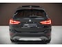 BMW X1 xDrive20i High Executive | Panoramadak | Head-Up Display | Stoelverwarming | HIFI | Camera | Leer | Trekhaak | Cruise Control | LED | Navigatie | NAP | Dealer Onderhouden | Automaat | Parkeersensoren | Climate Contro