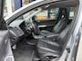 Volvo V50 2.4i Edition II / Automaat / NL-Auto / Dealer-Onderhouden / Vol-Leder / 2e-Eigenaar / Elektr.-Stoelen met Geheugen / Cruise-Control / Afneembare-Trekhaak / Climate-Control / Armsteun V+A / Radio / Navi / PDC-Achter / 17'' LMV / All-Season / ENZ.