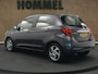 Toyota Yaris 1.5 Hybrid Lease - ACHTERUITRIJCAMERA - BLUETOOTH TELEFOONVOORBEREIDING - CRUISE CONTROL - CLIMATE CONTROL - ELEKTRISCHE RAMEN VOOR - LICHTMETALEN VELGEN - NAVIGATIESYSTEEM