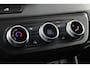 Renault Master T35 2.0 dCi 170pk L2H2 Extra - Navigatie - Camera - 270 gr deuren - Parkeersensoren - Draadloos laden - Rijklaar