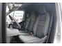 Renault Master T35 2.0 dCi 170pk L2H2 Extra - Navigatie - Camera - 270 gr deuren - Parkeersensoren - Draadloos laden - Rijklaar