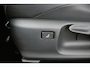 Toyota Yaris 1.5 Hybrid Executive | Leder Stof bekleding | Navigatie | Panoramadak | Stoelverwarming |