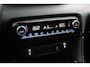 Toyota Yaris 1.5 Hybrid Executive | Leder Stof bekleding | Navigatie | Panoramadak | Stoelverwarming |