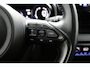 Toyota Yaris 1.5 Hybrid Executive | Leder Stof bekleding | Navigatie | Panoramadak | Stoelverwarming |