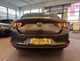 Mazda 3 2.0 e-SkyActiv-G M Hybrid 122 Luxury | Adaptieve cruise control | Stoel+Stuurverwarming | Head up display | Keyless | Achteruitrijcamera | Bose audio | Lederen bekleding | Navigatie | Climate control | Memory seats