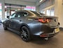Mazda 3 2.0 e-SkyActiv-G M Hybrid 122 Luxury | Adaptieve cruise control | Stoel+Stuurverwarming | Head up display | Keyless | Achteruitrijcamera | Bose audio | Lederen bekleding | Navigatie | Climate control | Memory seats