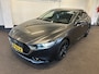 Mazda 3 2.0 e-SkyActiv-G M Hybrid 122 Luxury | Adaptieve cruise control | Stoel+Stuurverwarming | Head up display | Keyless | Achteruitrijcamera | Bose audio | Lederen bekleding | Navigatie | Climate control | Memory seats