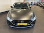 Mazda 3 2.0 e-SkyActiv-G M Hybrid 122 Luxury | Adaptieve cruise control | Stoel+Stuurverwarming | Head up display | Keyless | Achteruitrijcamera | Bose audio | Lederen bekleding | Navigatie | Climate control | Memory seats
