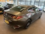 Mazda 3 2.0 e-SkyActiv-G M Hybrid 122 Luxury | Adaptieve cruise control | Stoel+Stuurverwarming | Head up display | Keyless | Achteruitrijcamera | Bose audio | Lederen bekleding | Navigatie | Climate control | Memory seats