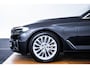 BMW 5-Serie Touring 530e High Executive Luxury Line - Panoramadak - Comforstoelen - Ambiance verlichting - Parking Assistant - BMW Live Cockpit Professional - Elektrisch verwarmde voorstoelen -
