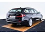 BMW 5-Serie Touring 530e High Executive Luxury Line - Panoramadak - Comforstoelen - Ambiance verlichting - Parking Assistant - BMW Live Cockpit Professional - Elektrisch verwarmde voorstoelen -