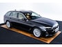 BMW 5-Serie Touring 530e High Executive Luxury Line - Panoramadak - Comforstoelen - Ambiance verlichting - Parking Assistant - BMW Live Cockpit Professional - Elektrisch verwarmde voorstoelen -